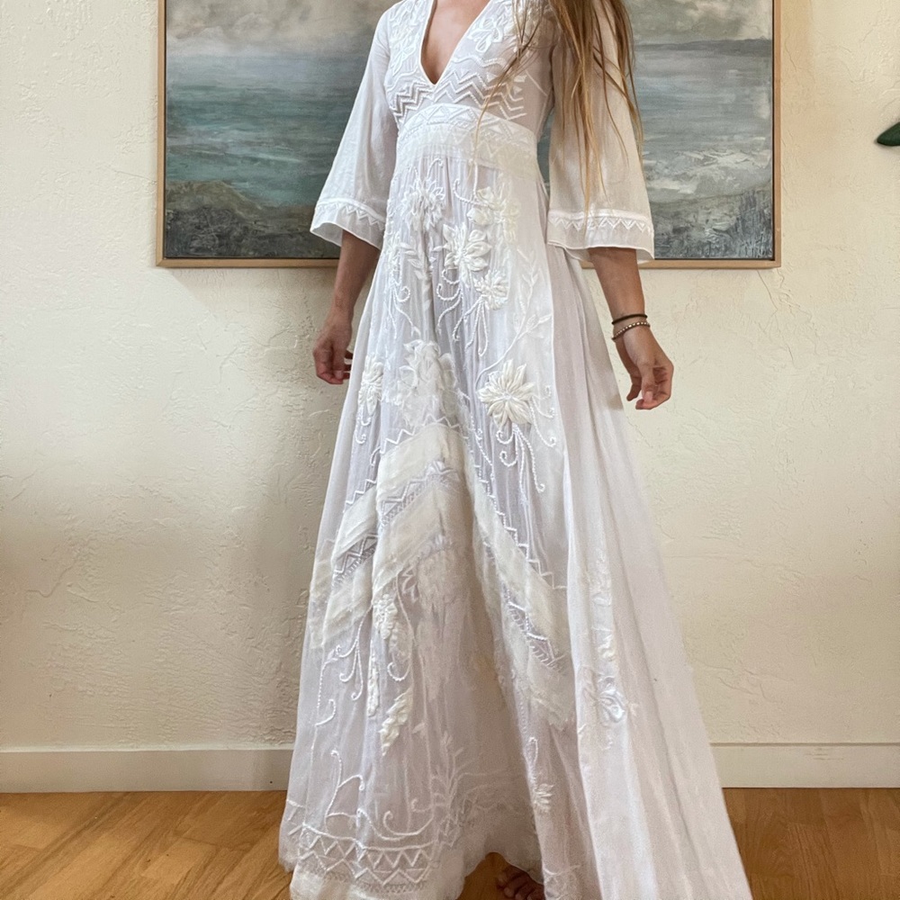 Alberta Ferretti Embroidered White Gown 40